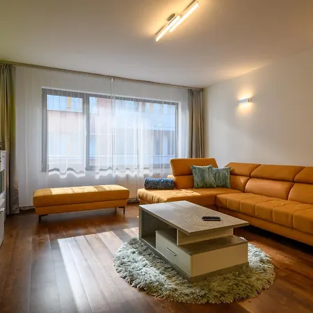 Διαμέρισμα Holidays & *