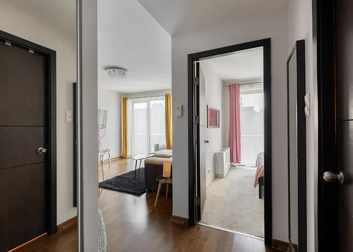 Holidays & * Budapest