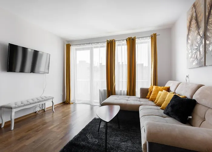 Holidays & * Budapest